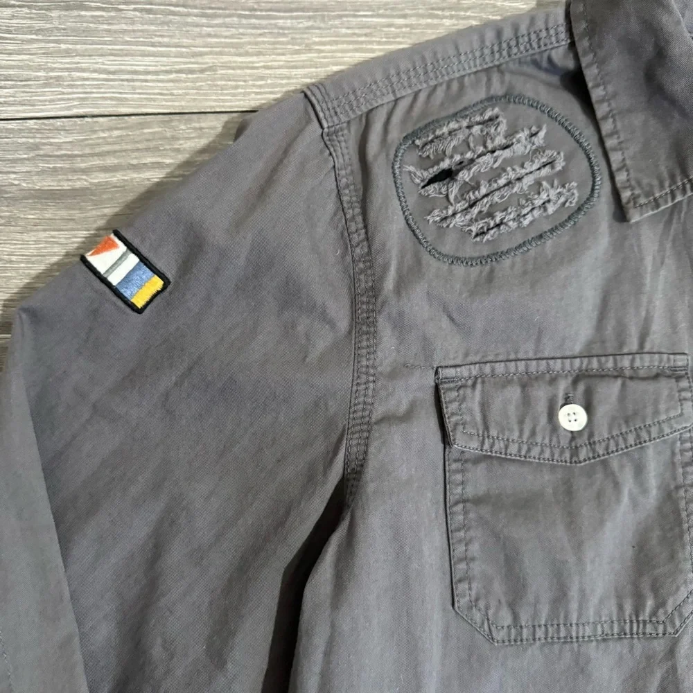 Guess Kids Gray Patched Casual Button Down Army Shirt Sturdy Fabric Sz XL Flawed